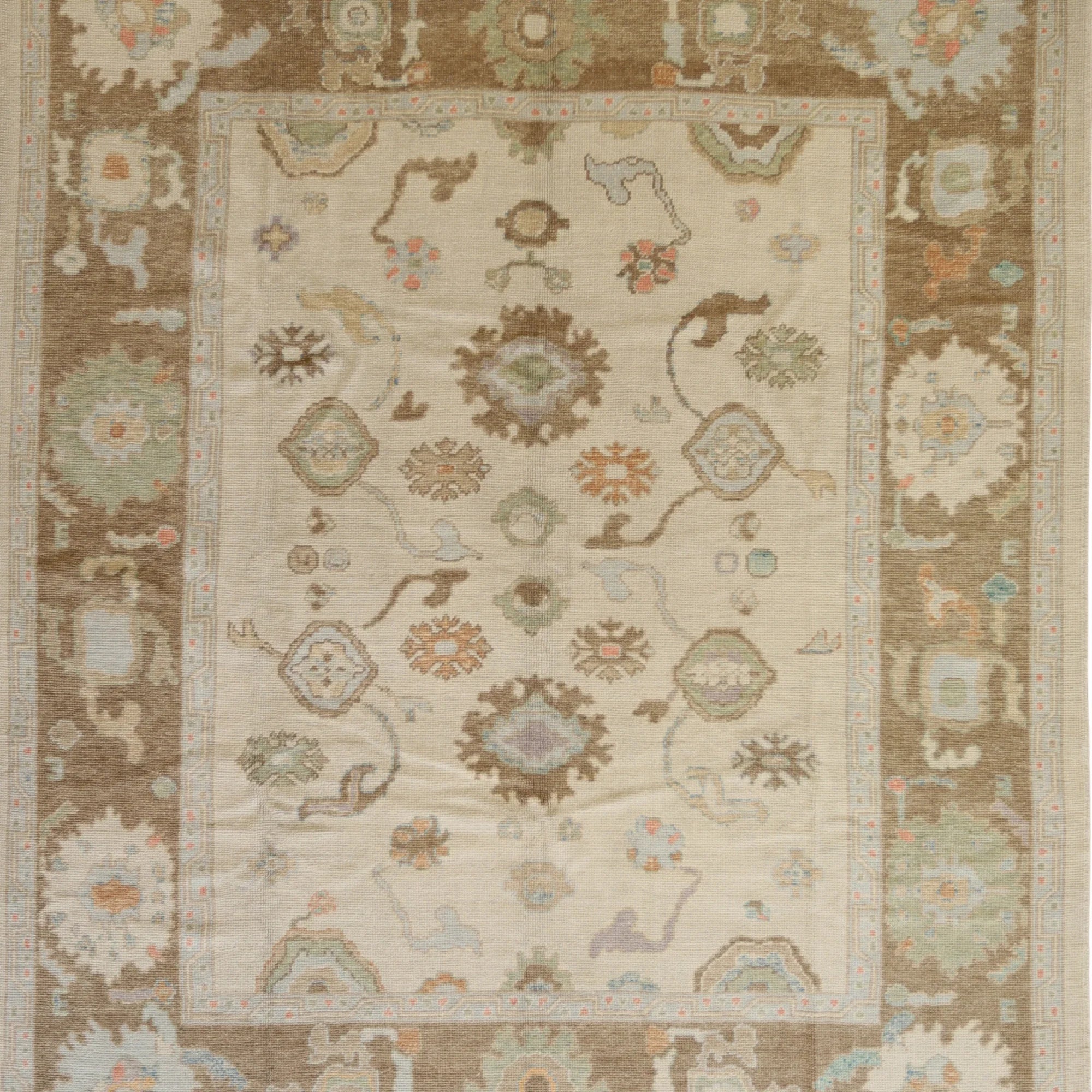 8'1" x 9'7" BEIGE AND TAN OUSHAK GEOMETRIC TURKISH RUG