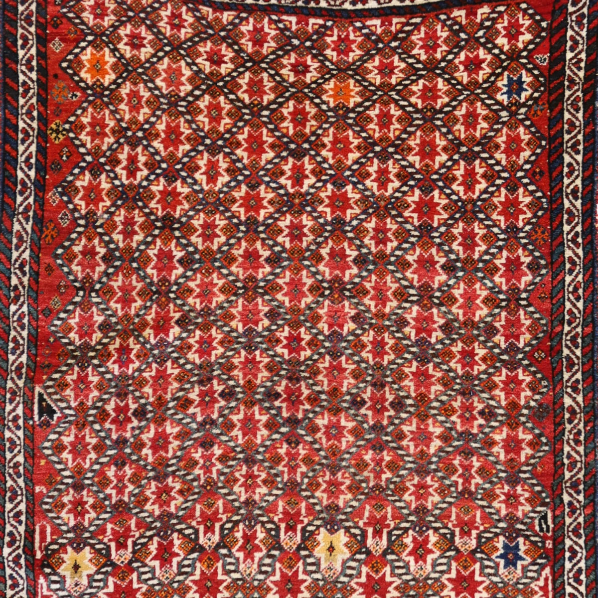 3'10" x 4'4" MULTICOLOR AND WHITE SHIRAZ SEMIANTIQUE PERSIAN RUG