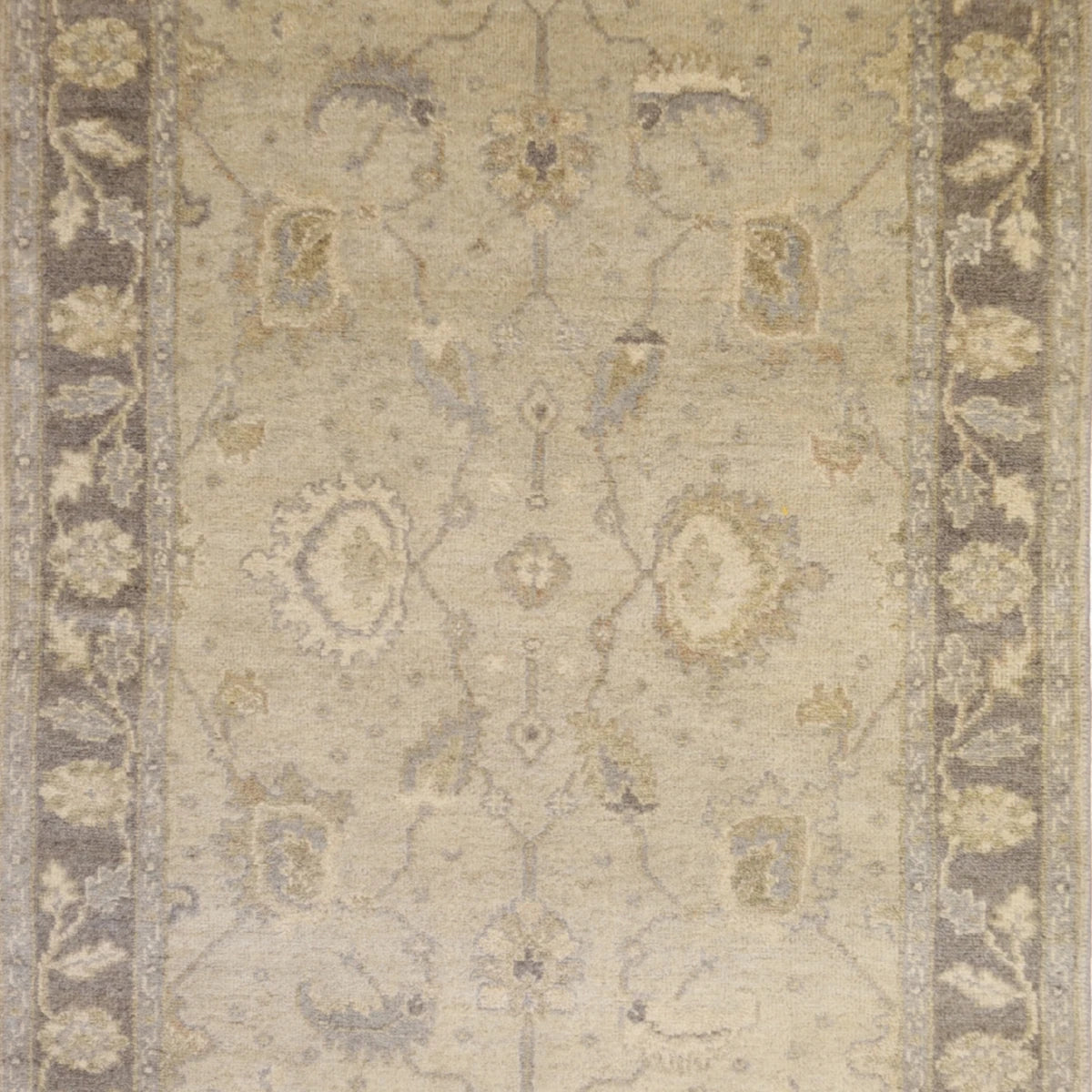 4'1" x 5'10" IVORY AND GRAY OUSHAK GEOMETRIC INDIAN RUG