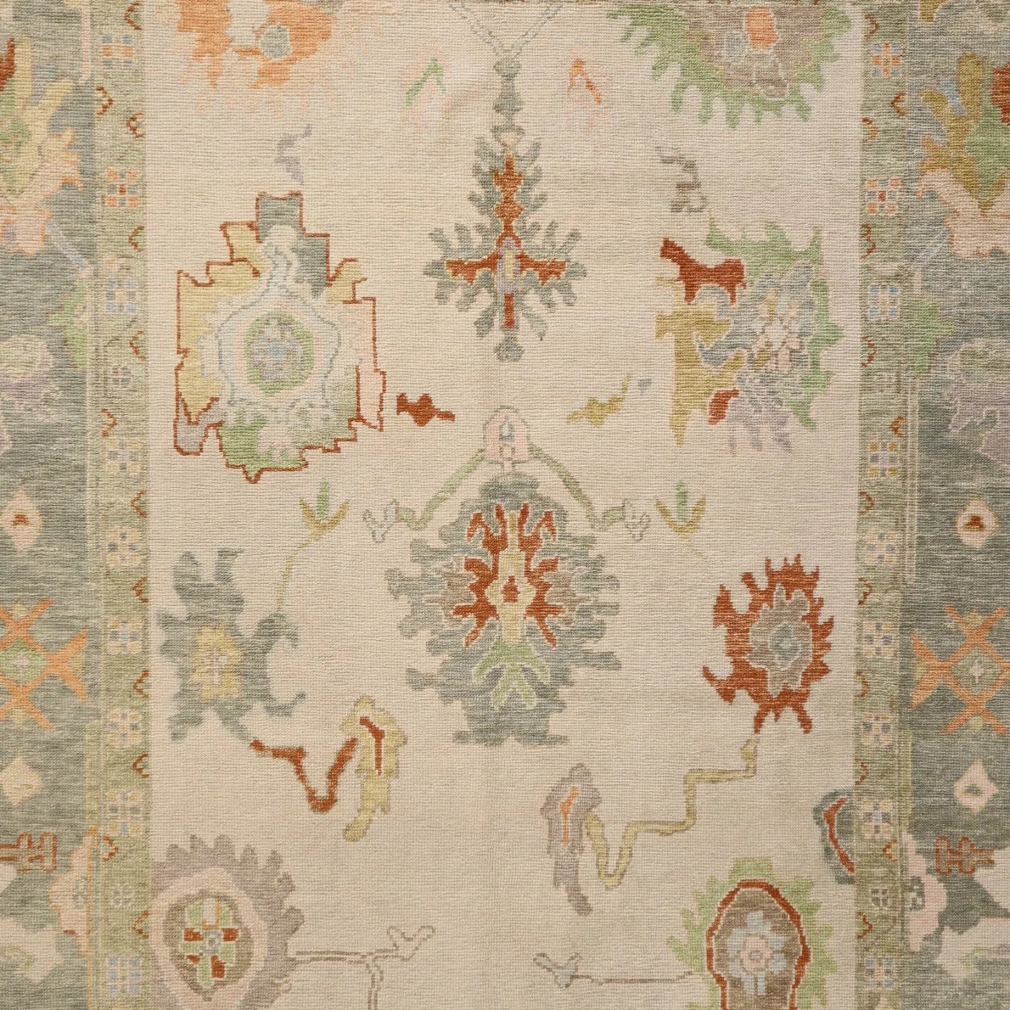 8'3" x 10'10" BEIGE AND GREEN OUSHAK TURKISH GEOMETRIC RUG