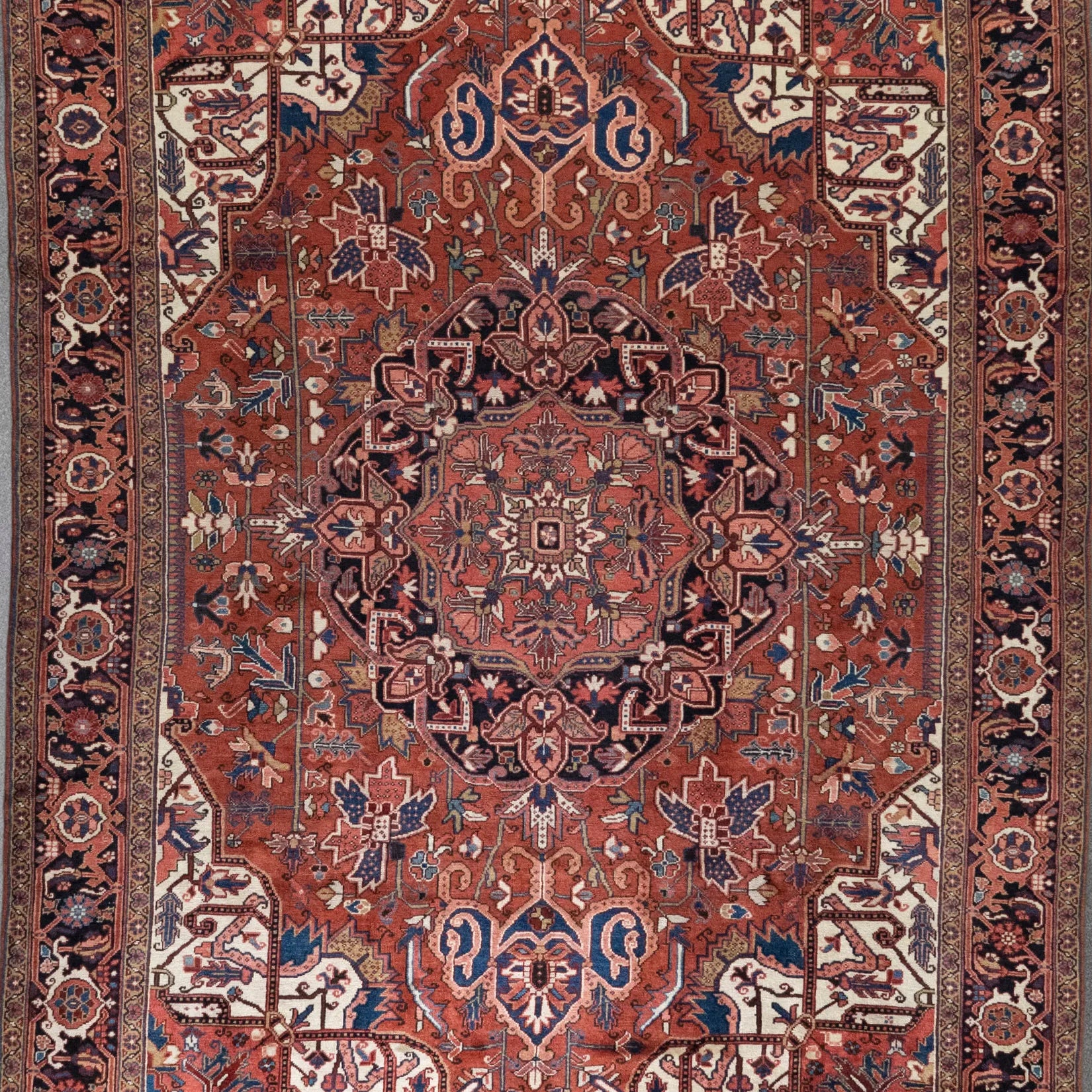 8' 5" x 11' 5" - RED AND NAVY HERIZ GEOMETRIC PERSIAN RUG ( 256 x 348 CM )