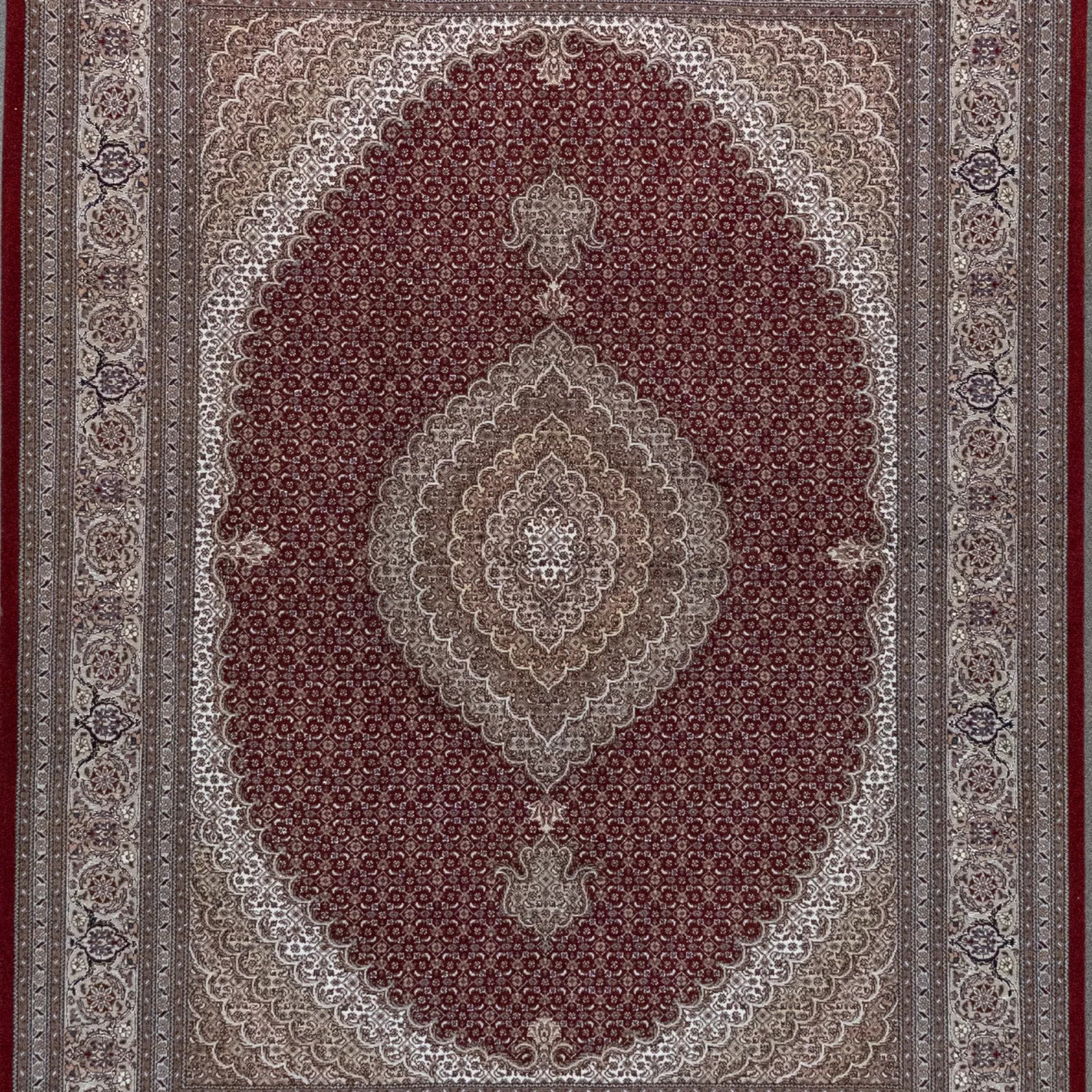 5' 2" x 6' 11" - RED AND GRAY TABRIZ FISH DESIGN PERSIAN RUG ( 157 x 211 CM )