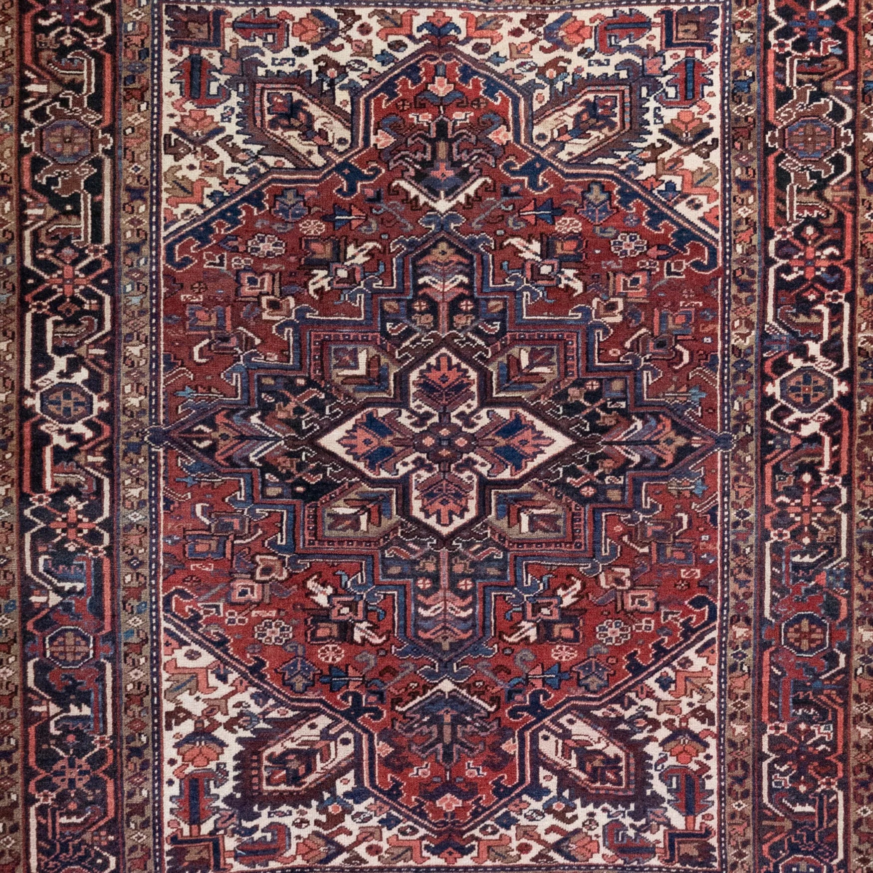 5' 3" x 6' 6" - RED AND NAVY HERIZ GEOMETRIC PERSIAN RUG ( 160 x 198 CM )