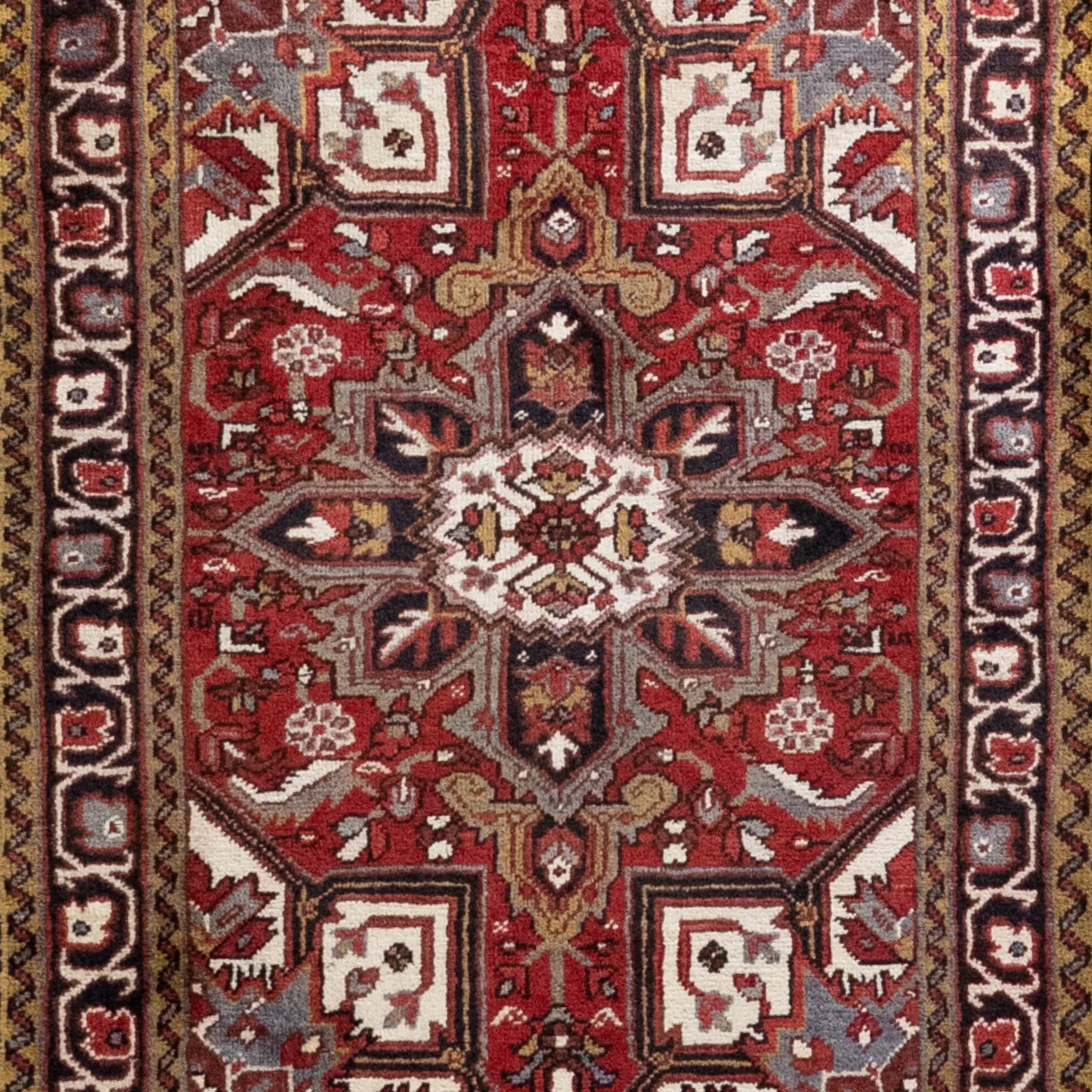 3' 1" x 4' 5" - RED AND NAVY HERIZ GEOMETRIC PERSIAN RUG ( 94 x 134 CM )