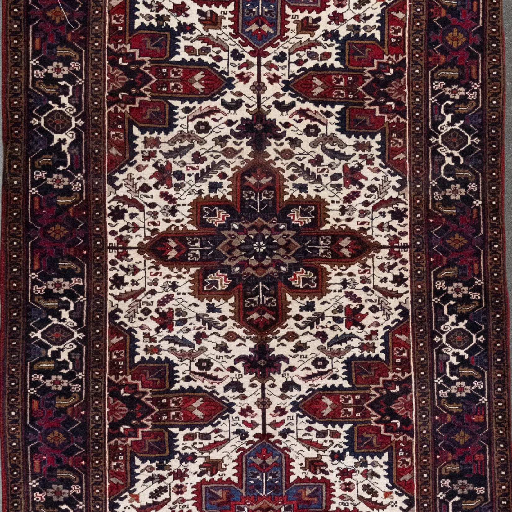 4' 11" x 12' 0" - RED AND NAVY HERIZ GEOMETRIC PERSIAN RUG ( 150 x 366 CM )