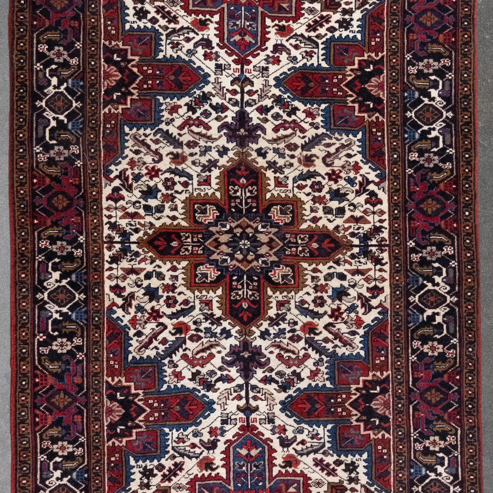 4' 11" x 12' 10" - RED AND NAVY HERIZ GEOMETRIC PERSIAN RUG ( 150 x 391 CM )