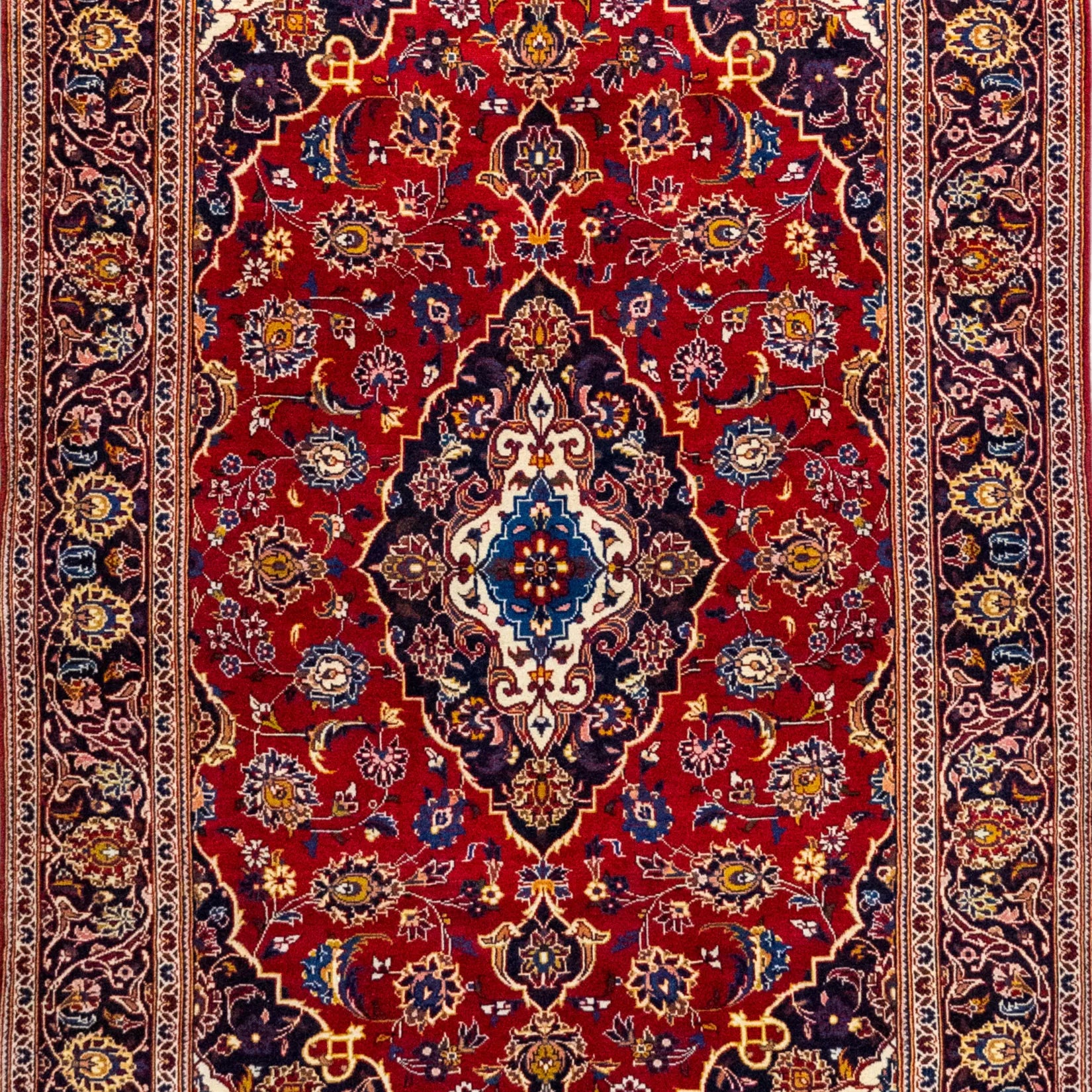 4' 8" x 7' 1" - RED AND NAVY KASHAN FLORAL PERSIAN RUG ( 142 x 216 CM )