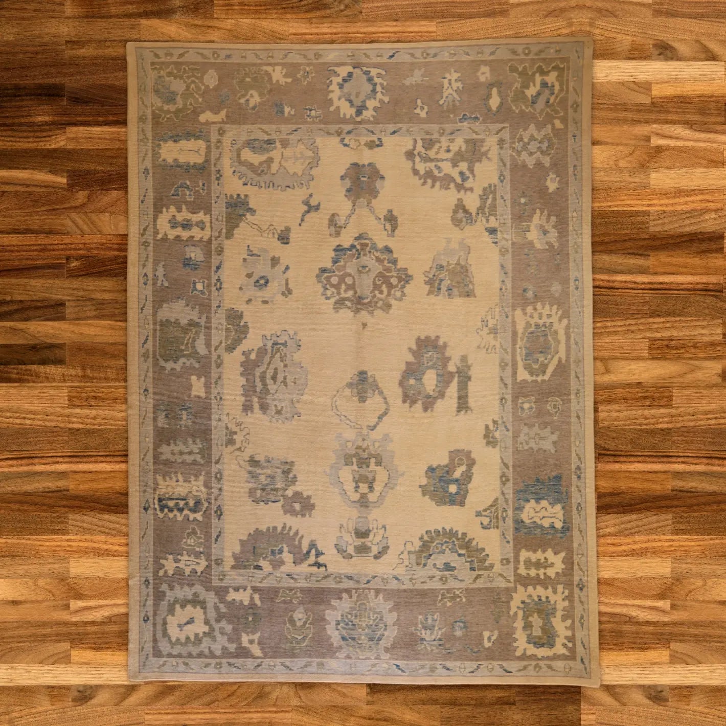 9'11" x 13'2" BEIGE AND GRAY OUSHAK GEOMETRIC TURKISH RUG